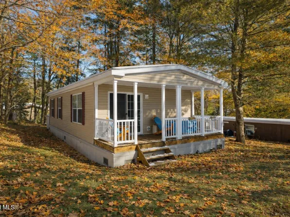 17 Easy Street, Schroon Lake, NY 12870