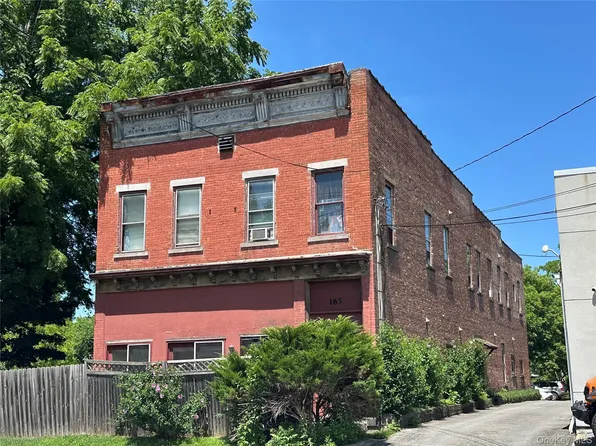 165 Ulster Ave #8, Saugerties, NY 12477