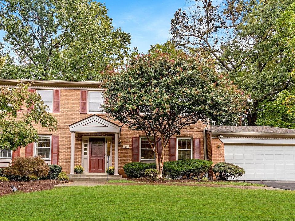 1st image of 15217 Manor Lake Dr