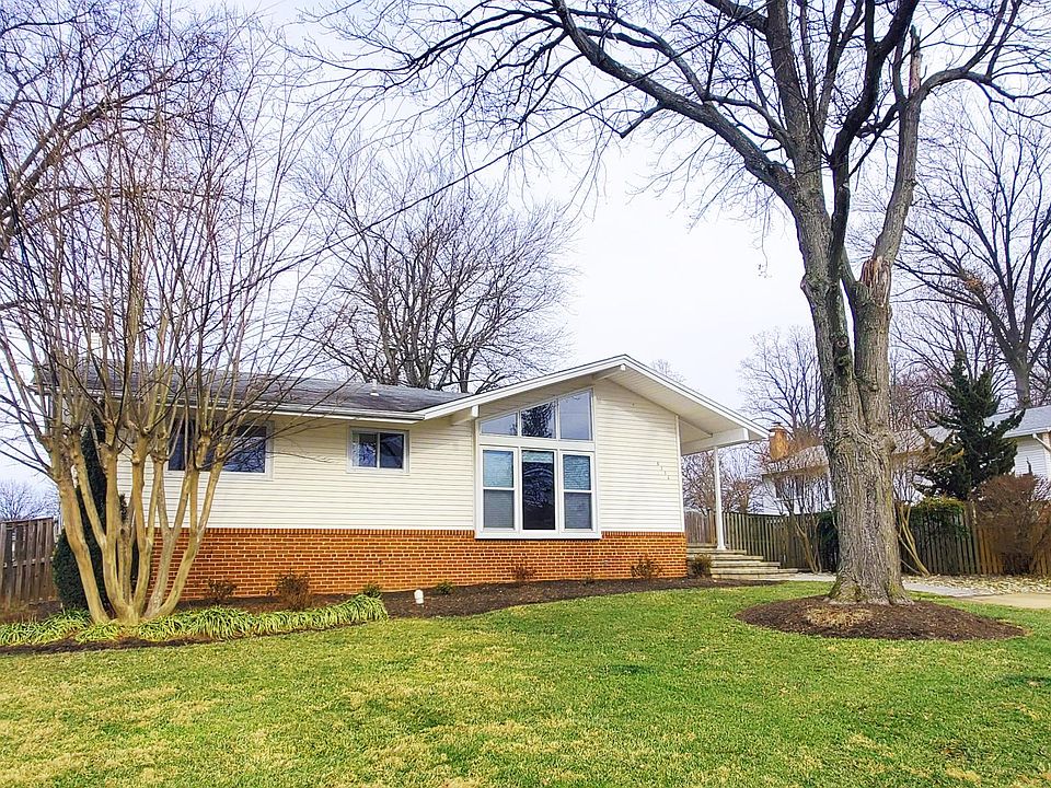 1st image of 8336 Carnegie Dr