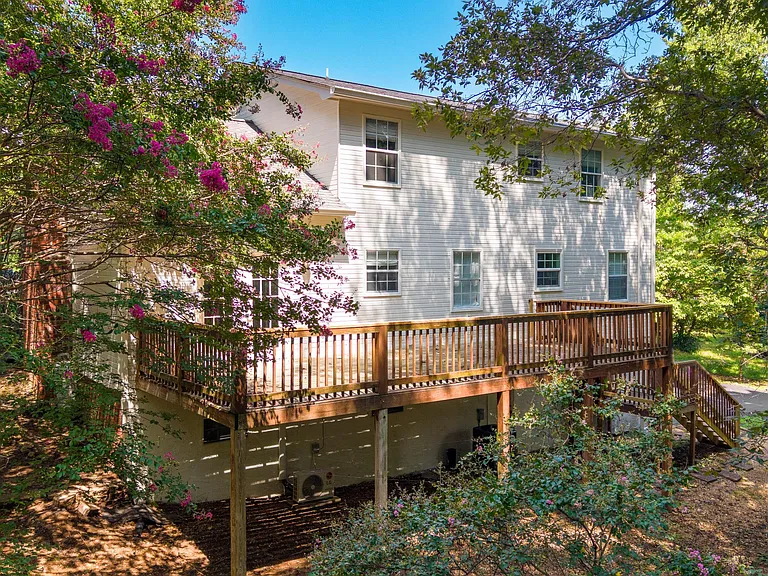7830 Cove Ridge Dr — Photo 36