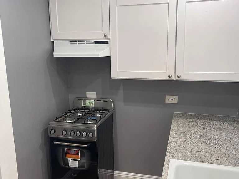 508 S Catalina Ave #B — Photo 11