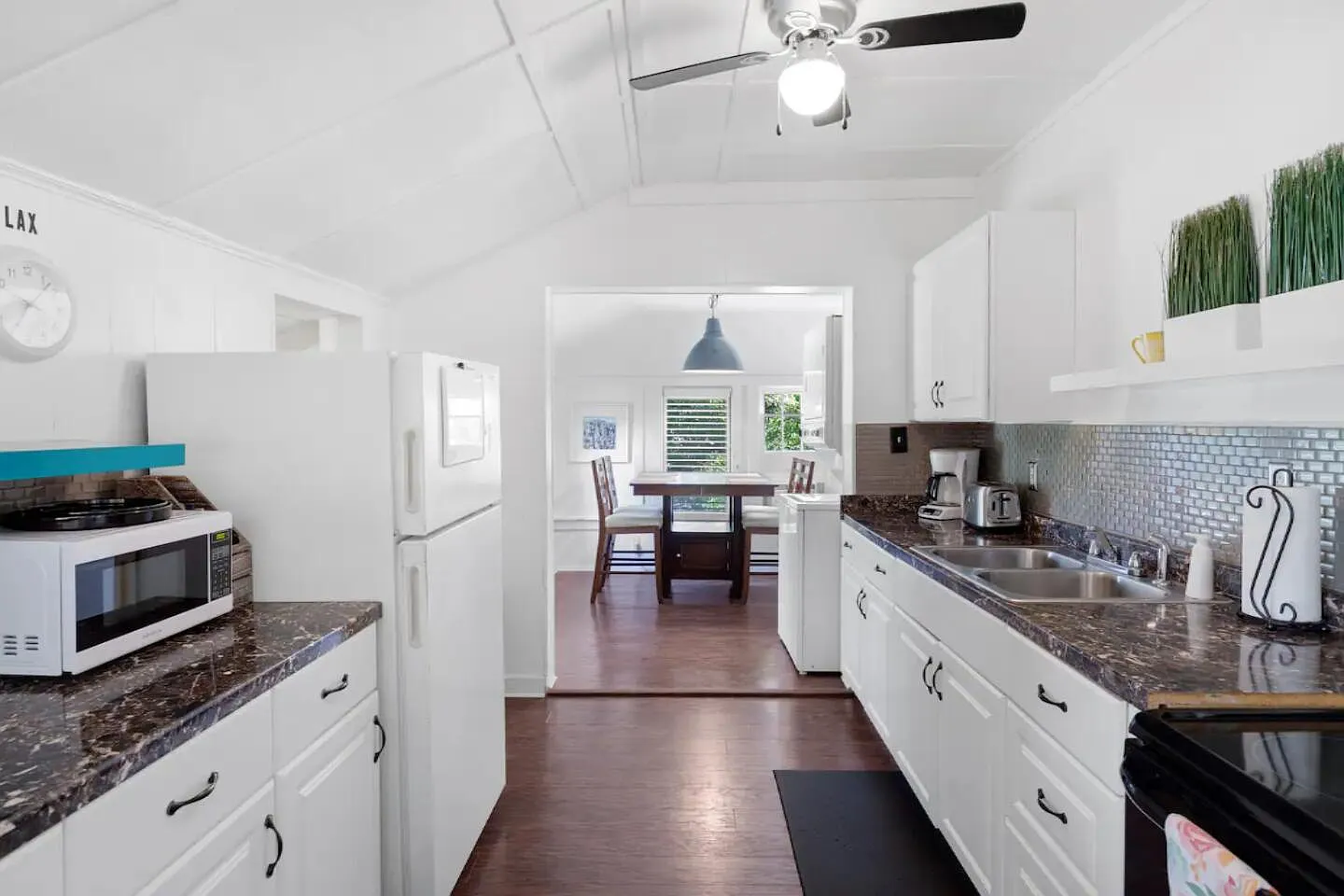 3 bed, 1.0 bath, 1386 sqft, $3,500 — Photo 4
