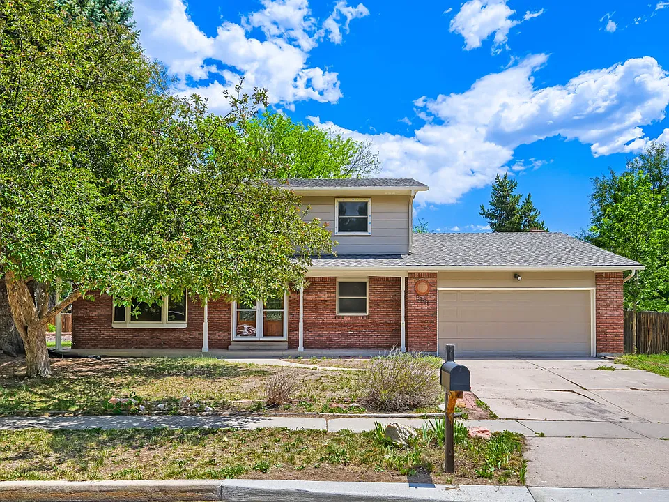 2821 E Serendipity Cir
