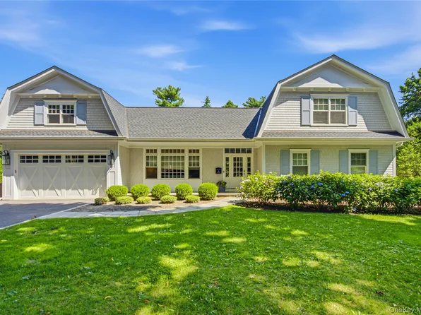 2 Wood Lane, Locust Valley, NY 11560
