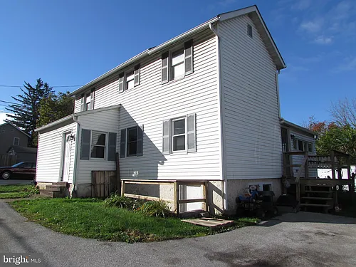 907 Middle St #1 Photo 1