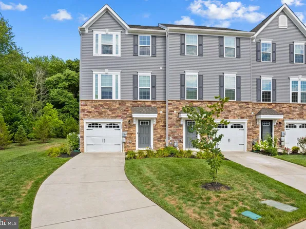 100 Spire Pl, Sewell, NJ 08080