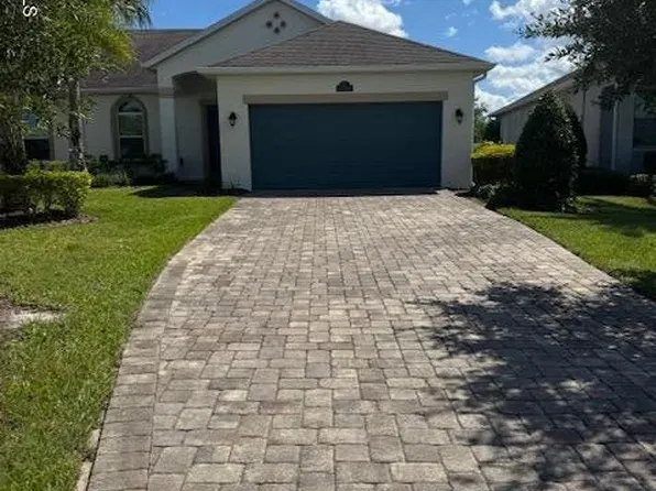2703 Trasona Dr, Melbourne, FL 32940
