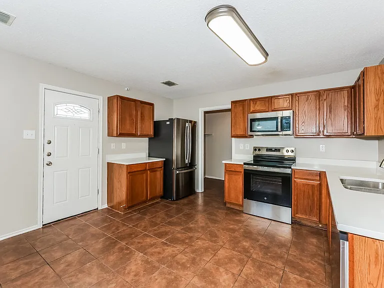 9128 Garden Springs Dr — Photo 8