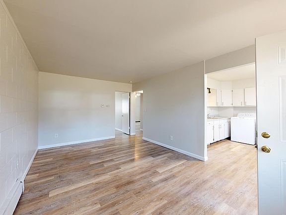 3rd image of 124 Allen Dr
