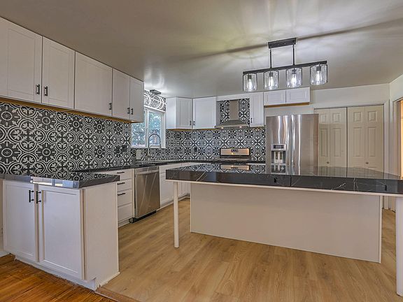 3rd image of 8205 Fruit Ave NE