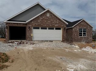 4768 Cowboy St, Springdale, AR 72762