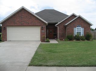 3935 Solitude St, Springdale, AR 72764