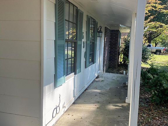 2nd image of 5634 Briarwood Dr