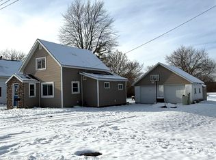 610 Maple St, Saint Louis, MI 48880