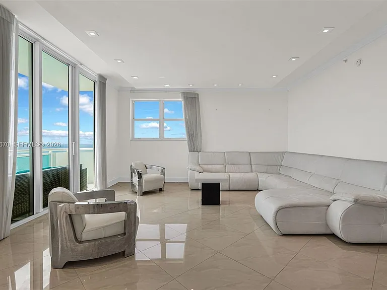 3001 S Ocean Dr #1611 — Photo 2