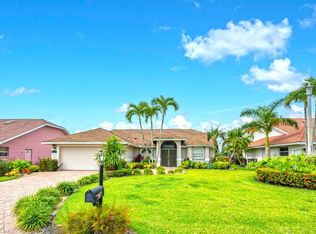 626 Lambton Ln, Naples, FL 34104