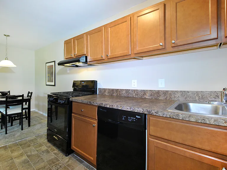 214 S Hewitt Rd — Photo 16