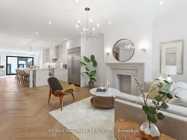 90 Garden Ave, Toronto, ON M6R 1H7