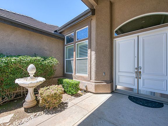 Your guests will appreciate the soothing sounds of a water fountain upon arrival.