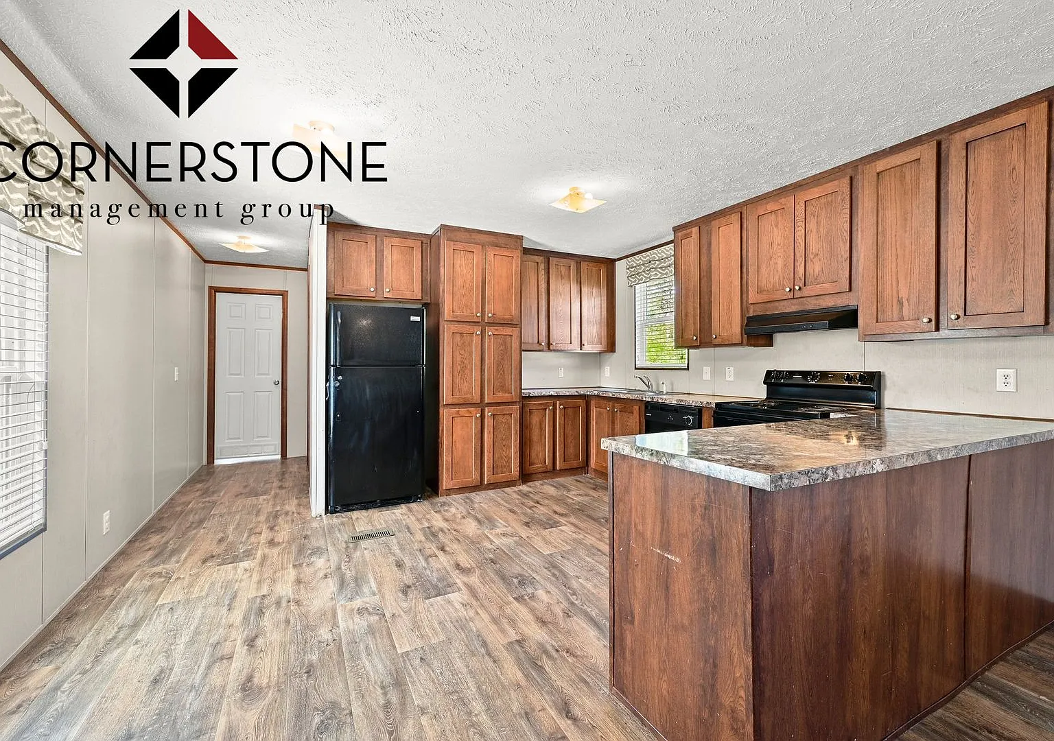 Cozy 3-Bed, 2-Bathroom Trailer Home Available for Rent! Located off of Strawberry Lane in Albany! — Photo 3
