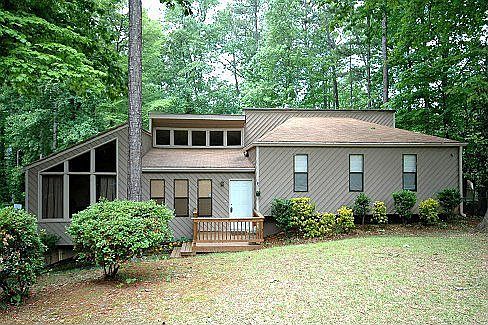 1st image of 2533 Trent Dr