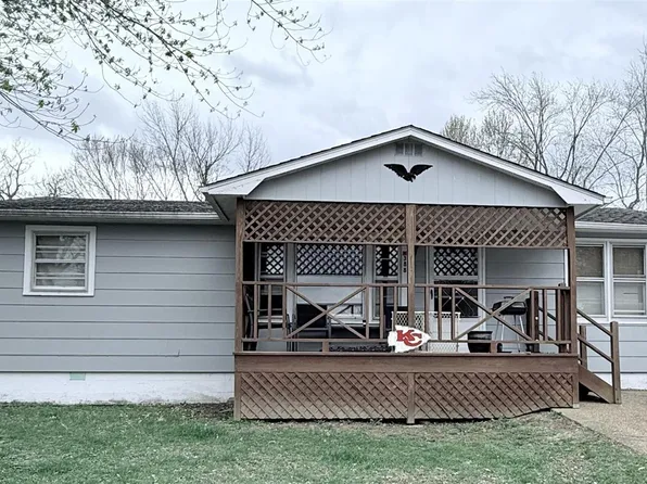 388 Colby St, Bourbon, MO 65441