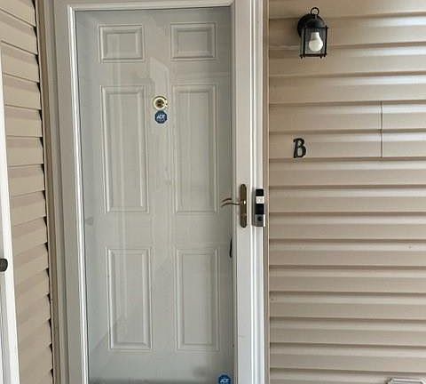 3rd image of 2215 New Garden Rd APT B
