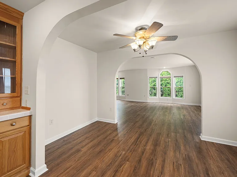 27723 Crozet Dr — Photo 9