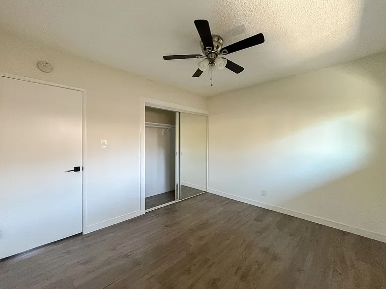 12128 Ramona Ave — Photo 6