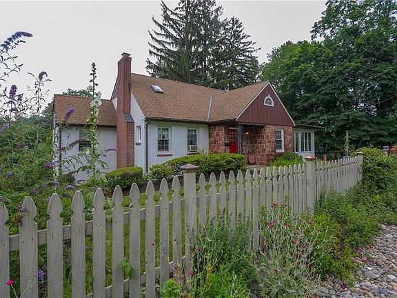 2nd image of 10 Hansen Ave