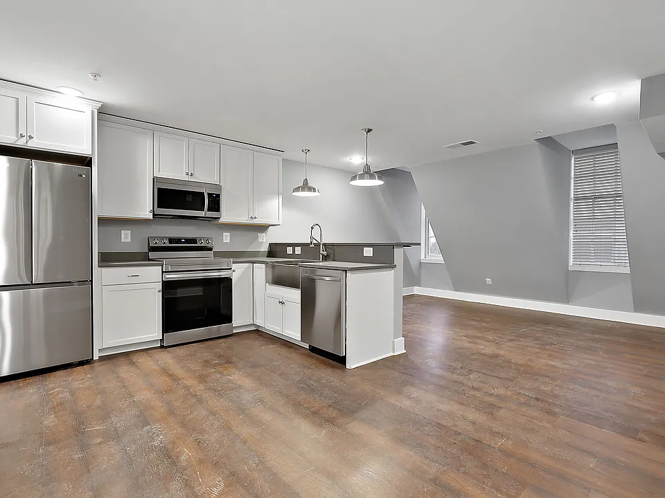 19 E. Fayette Street
