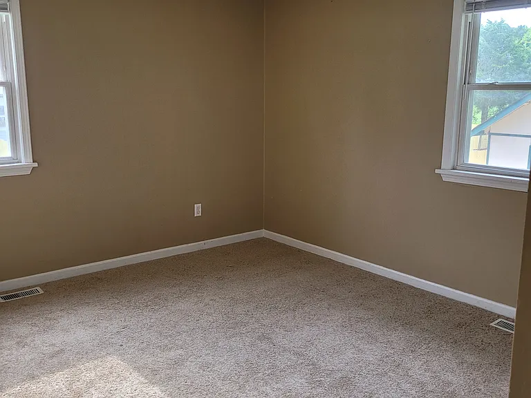 4943 Cedar Grove Rd — Photo 8