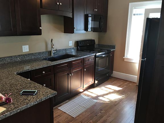 Kitchen Pic #1
