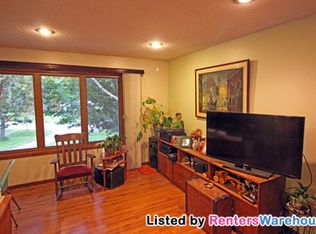 370 Quehl Ave N, Lakeland, MN 55043