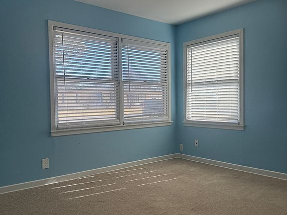 3rd image of 2802 Field St