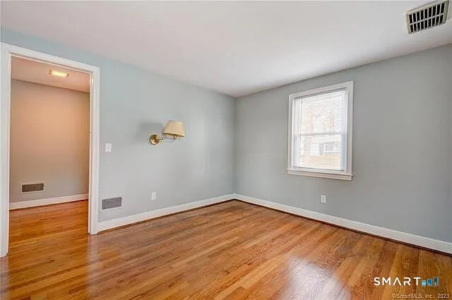 104 Clinton St — Photo 18