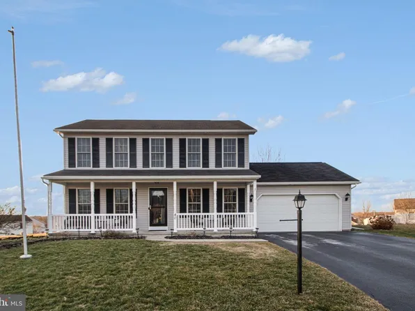 40 Blue Spruce Dr, Enola, PA 17025