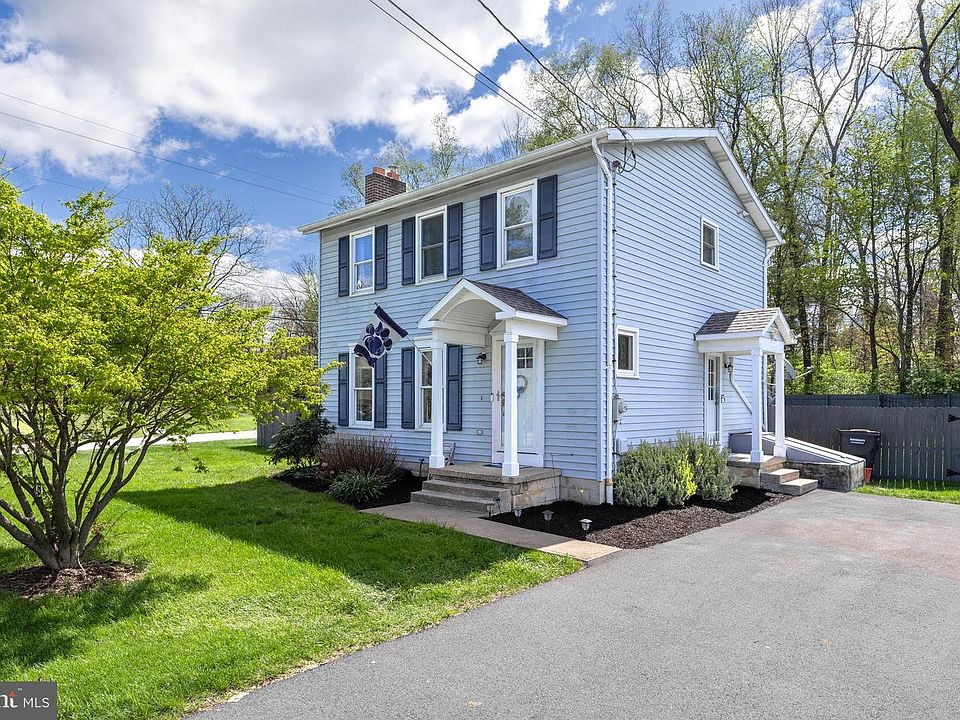 1st image of 1111 Fox Hill Rd