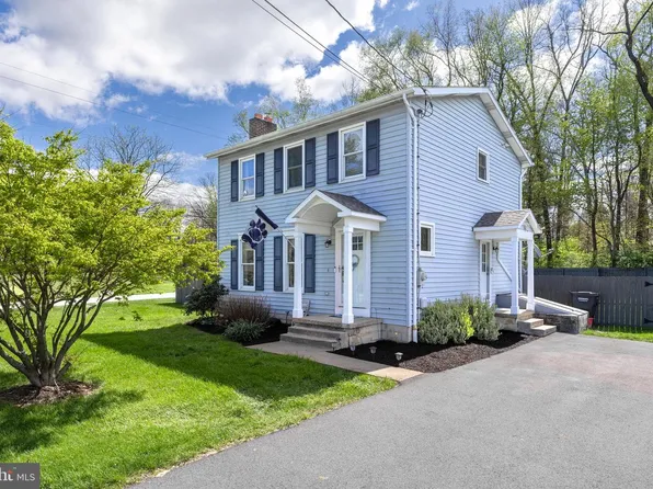 1111 Fox Hill Rd, State College, PA 16803