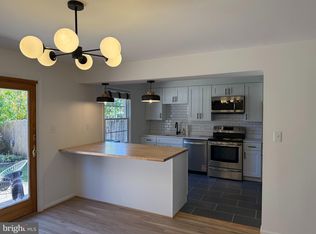 5257 Leestone Ct, Springfield, VA 22151