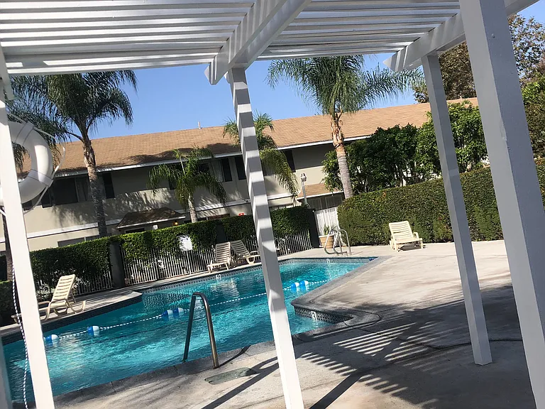 Sparking Pool