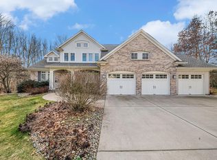 8925 Weeping Pine Ln, Kalamazoo, MI 49009