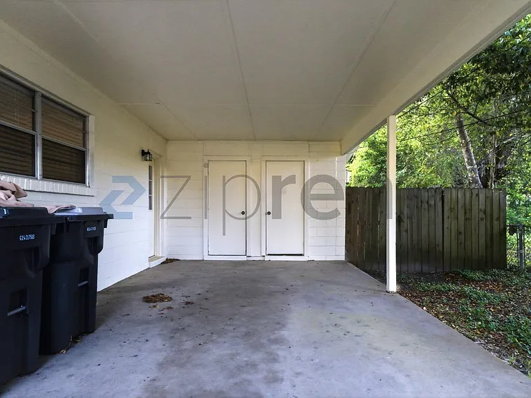918 E Montclair Rd — Photo 19
