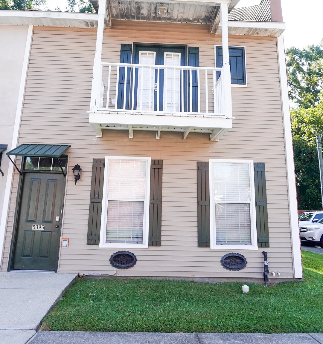 3 bed, 1555 sqft, $1,875 — Photo 1