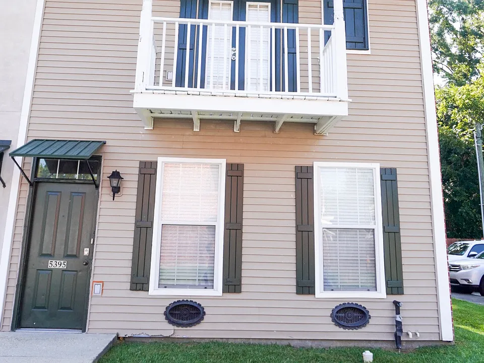 5395 Arlington Ct