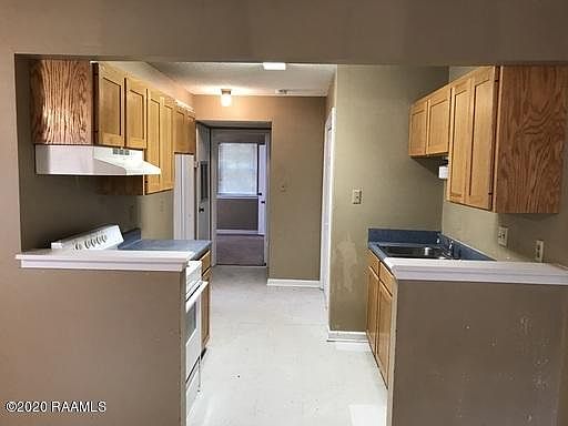 4th image of 100 Vieux Orleans Cir