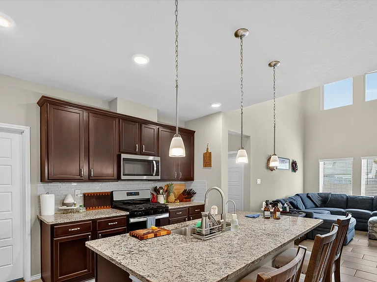 237 Hinsdale Run — Photo 12
