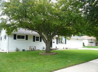 1781 Juniper Dr, Green Bay, WI 54302