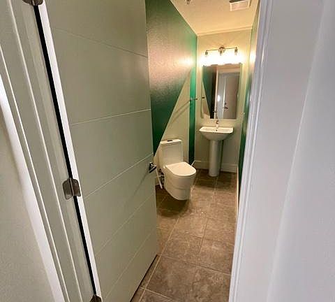 5th image of 604 N Bluff Dr Unit 117